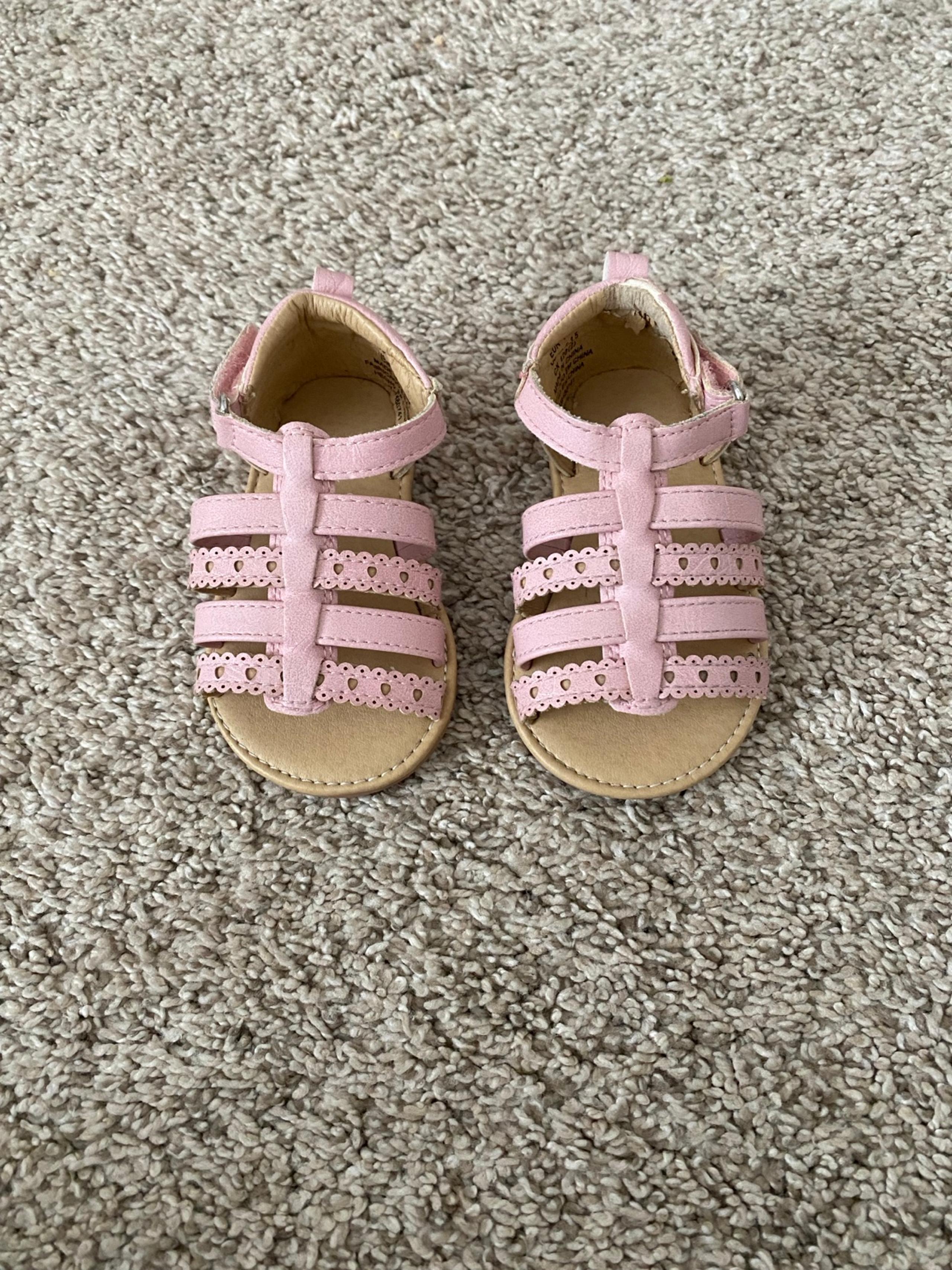 Baby girl H&M gladiator pink sandals size 2.5-3.5