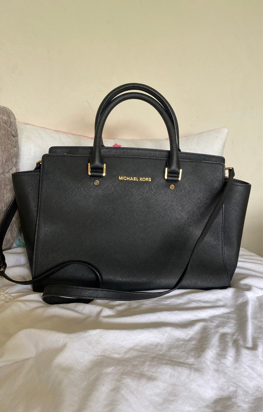 micheal kors selma bag