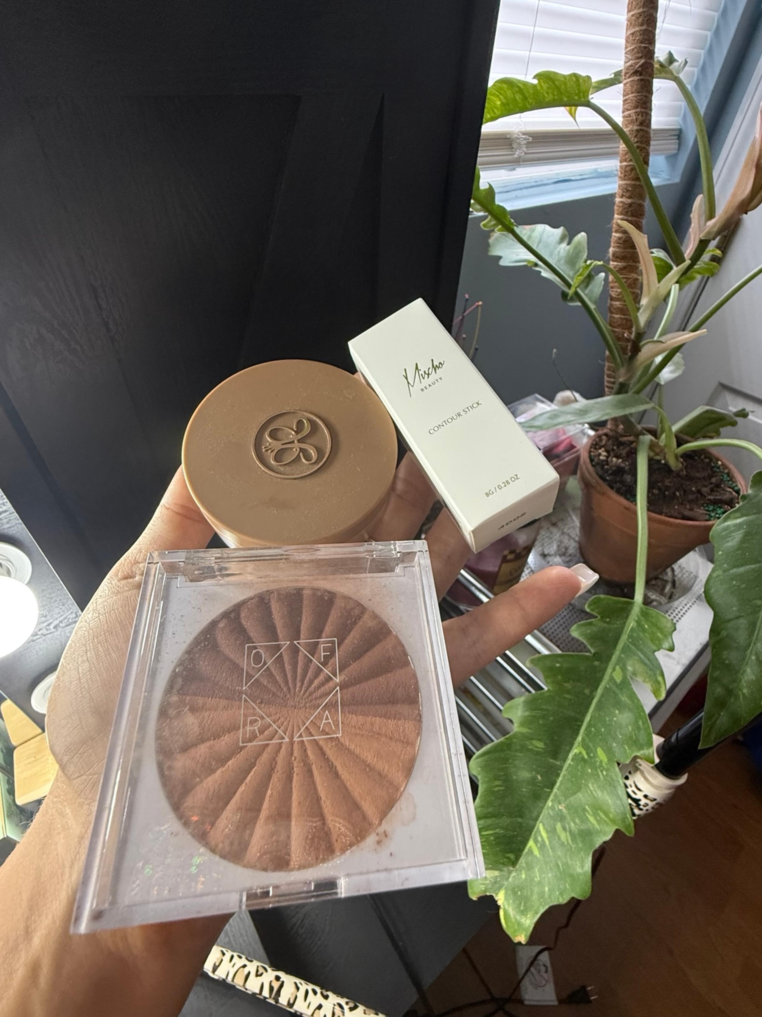 Contour and skincare items, plus primer