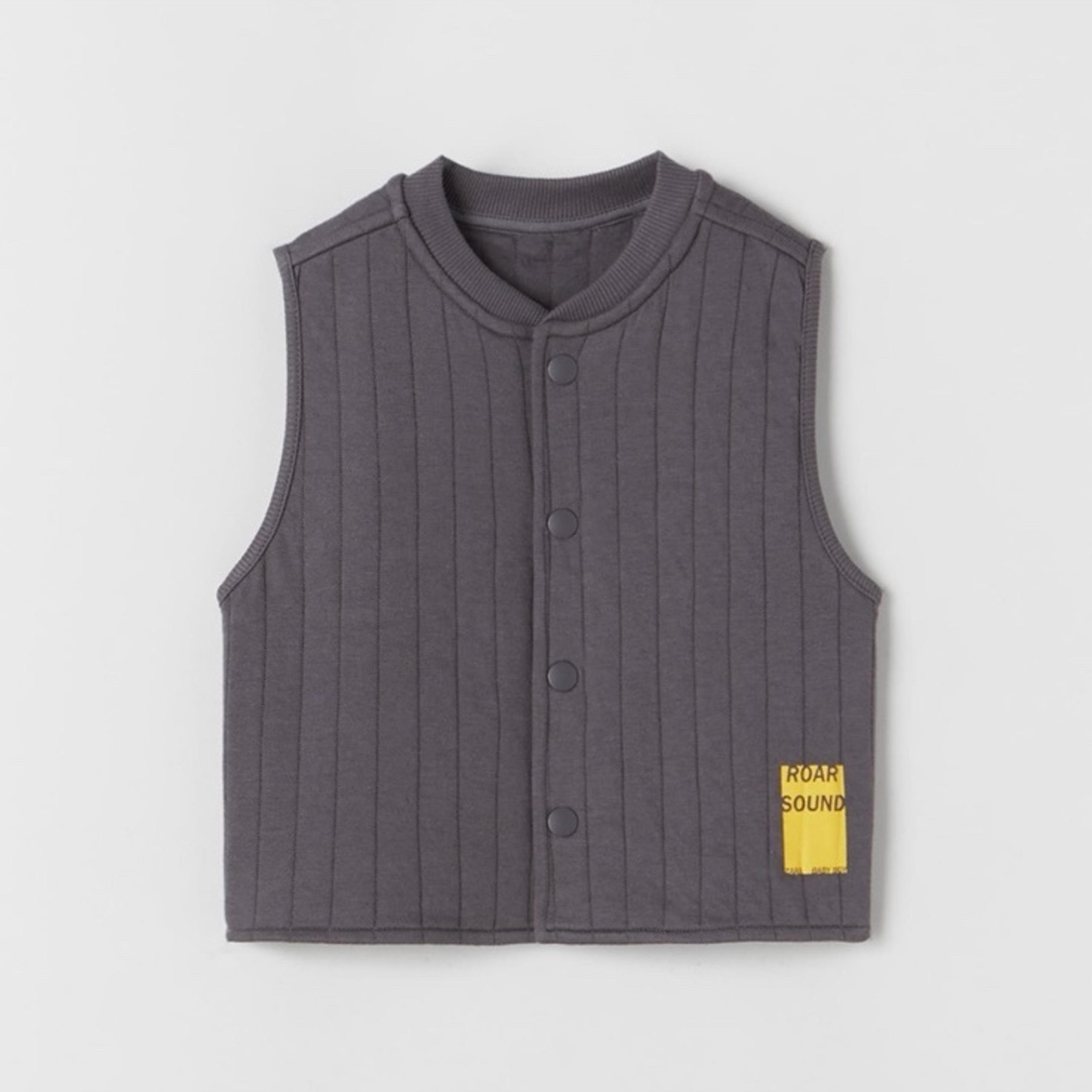 Zara lightweight quilted vest - NWT - “roar sound” 4-5 year
