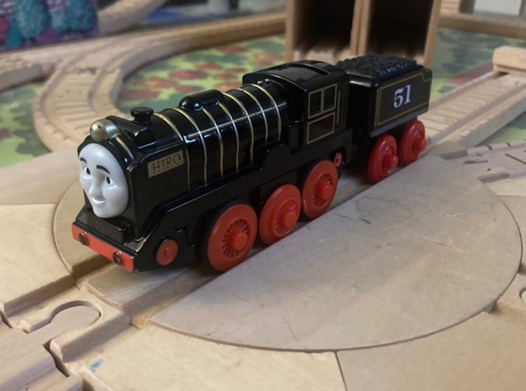 Battery-Operate Hiro Thomas Wooden Railway