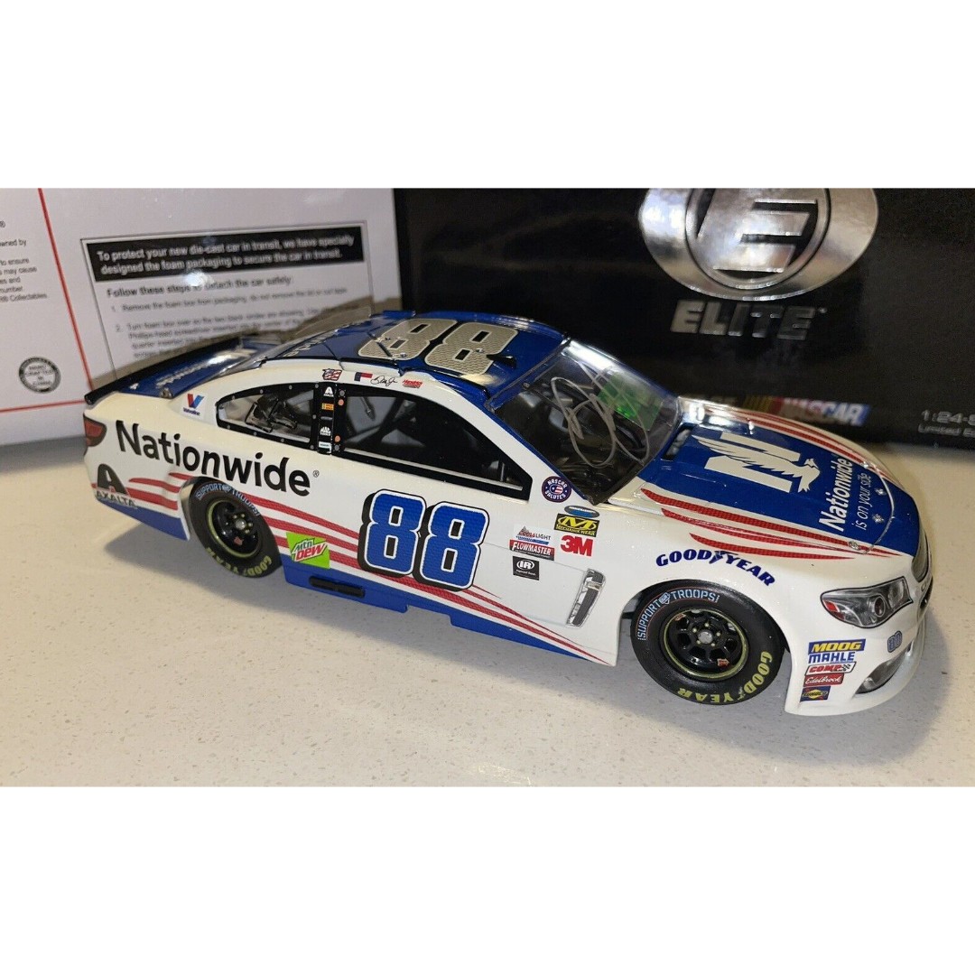 AUTOGRAPHED DALE EARNHARDT JR 2017 NATIONWIDE INSURANCE PATRIOTIC 1/24 ELITE