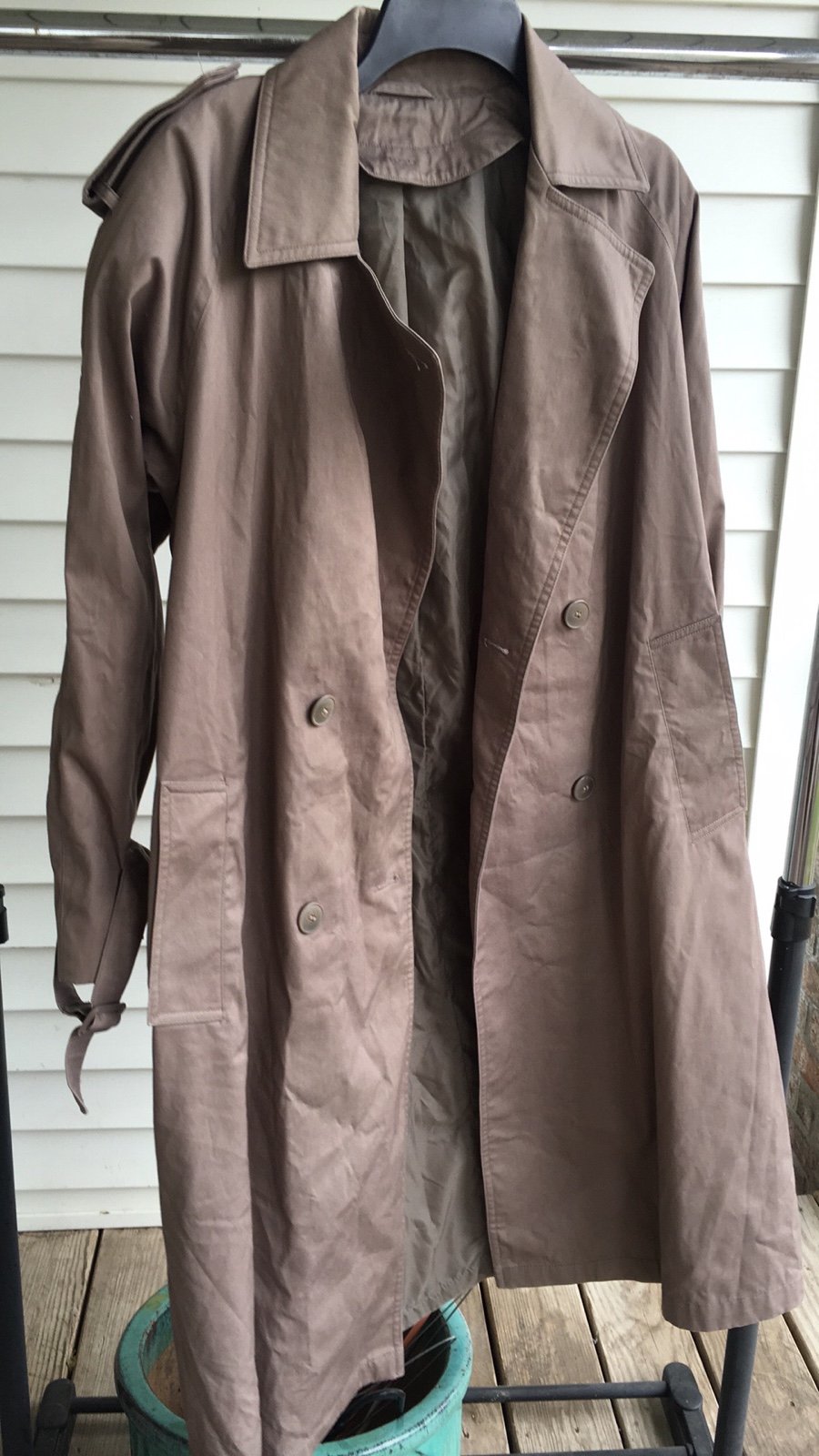 Women Trench Coat /Deep Taupe / Size S/M pass the knee