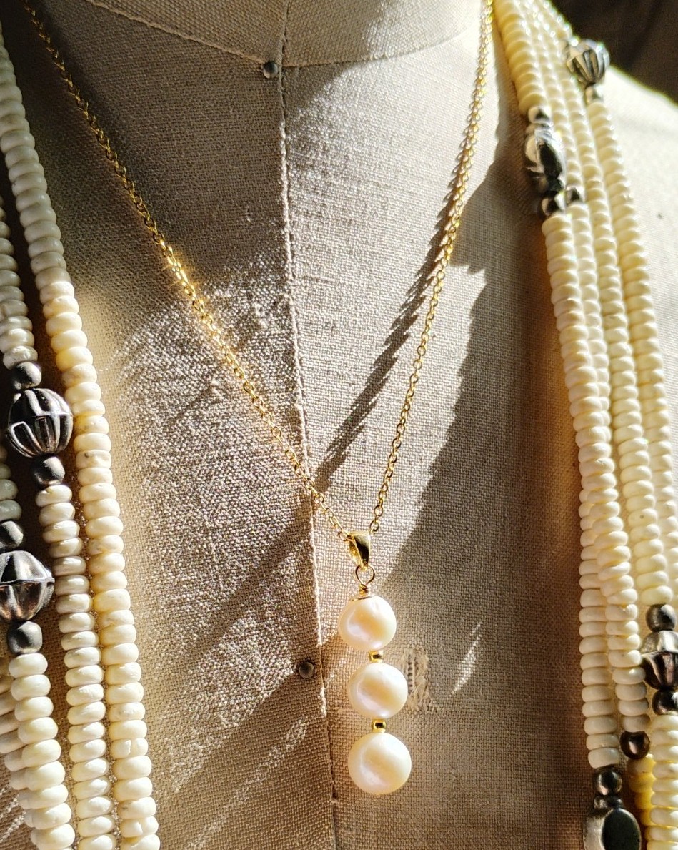 Genuine Pearl necklace and matching pearl and gold earrings