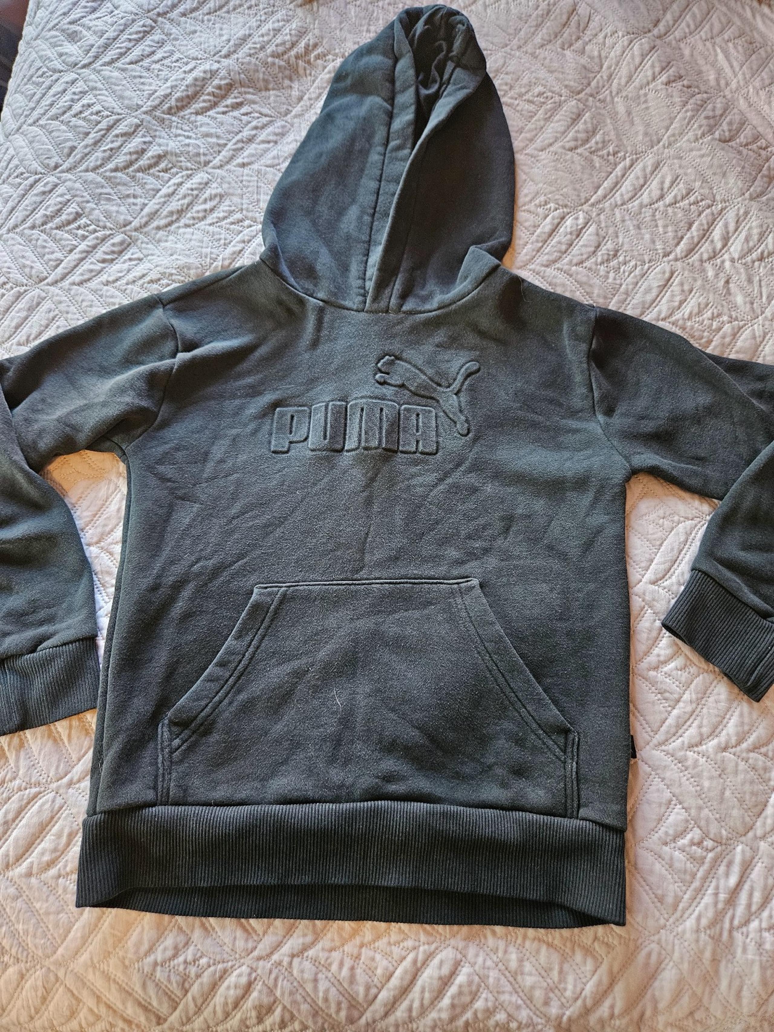 S (7-8) Puma Hooded sweater