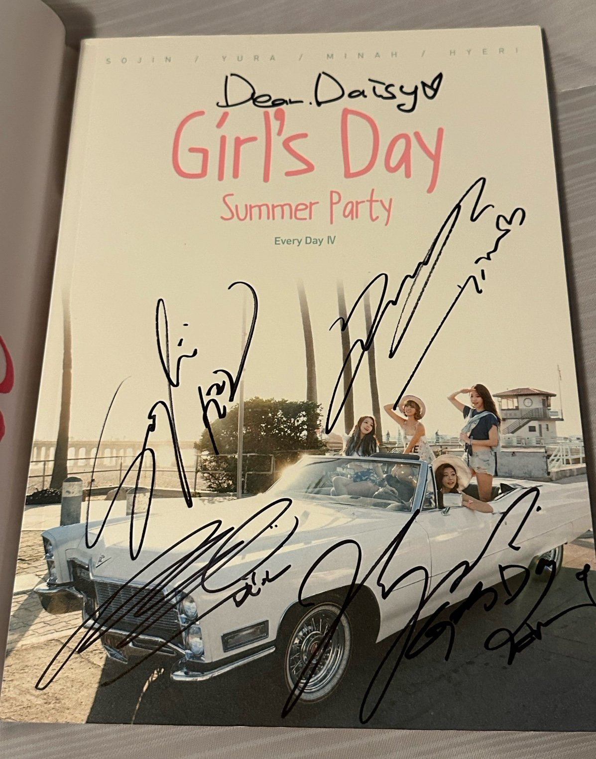 Girl’s Day SIGNED/AUTOGRAPHED Darling Album