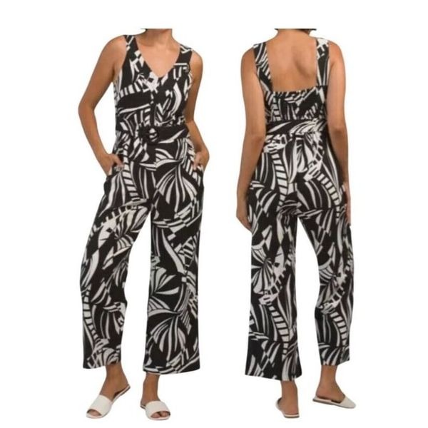 Tahari black & white jumpsuit with pockets