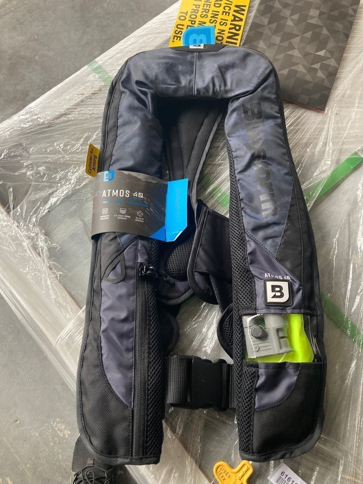 Blue Storm Atmos 40 Life Jackets (Black)