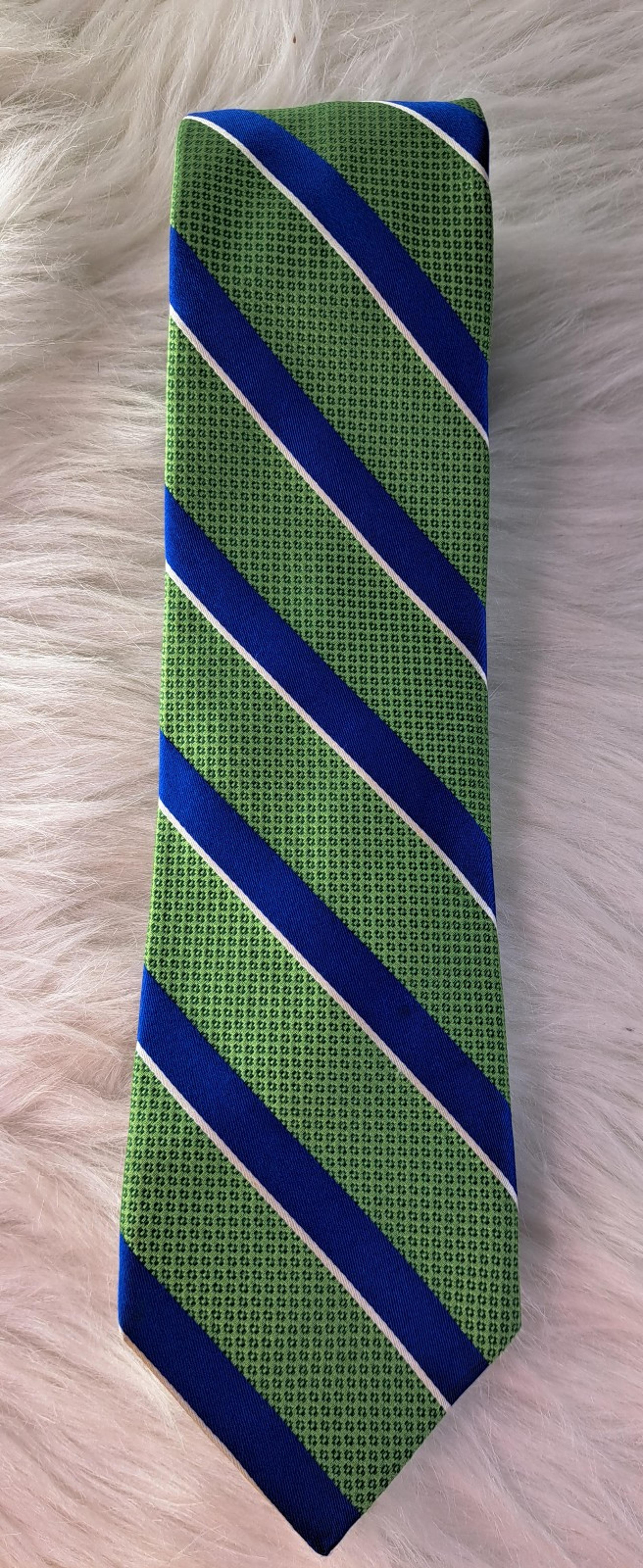 Cremieux Men’s Neck Tie 100% Silk Made In Italy Green With Blue Striped
