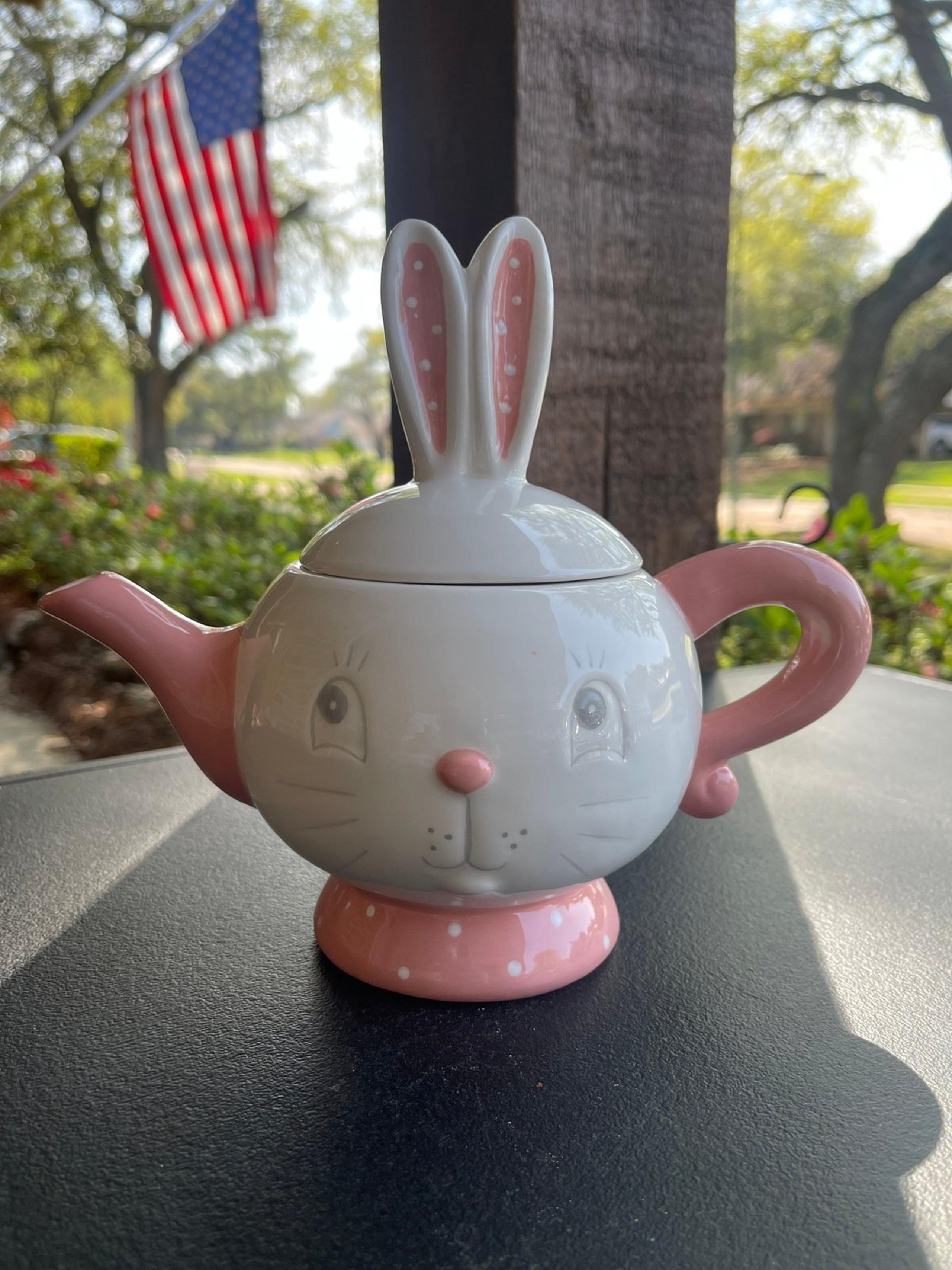 Johanna Parker Easter bunny teapot