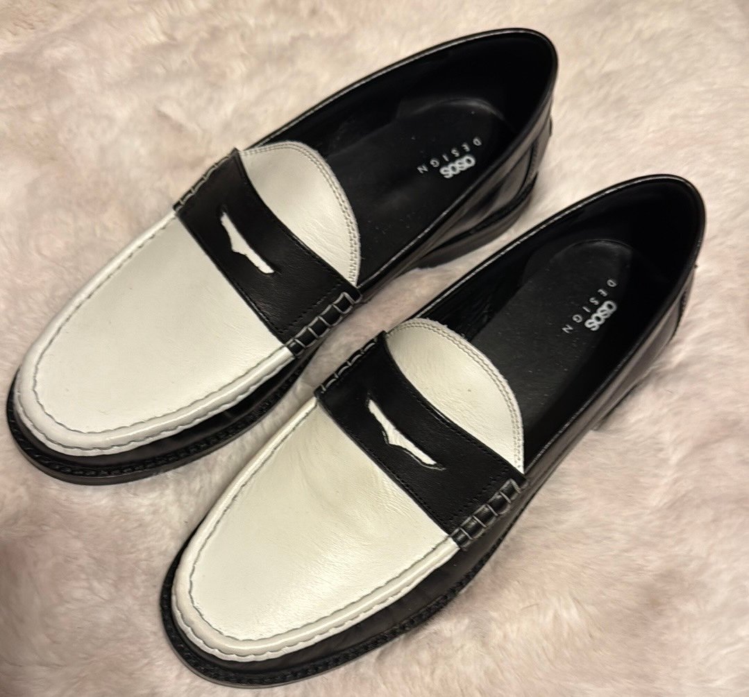 Mens sz 11 black & white leather loafers