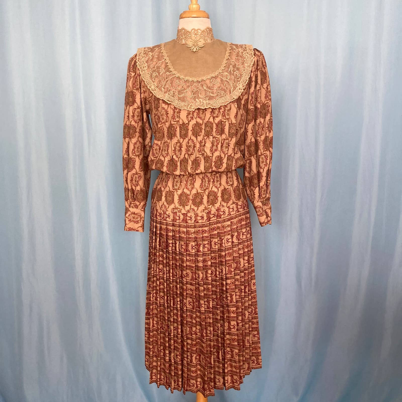 Donna morgan pleated outlet dress