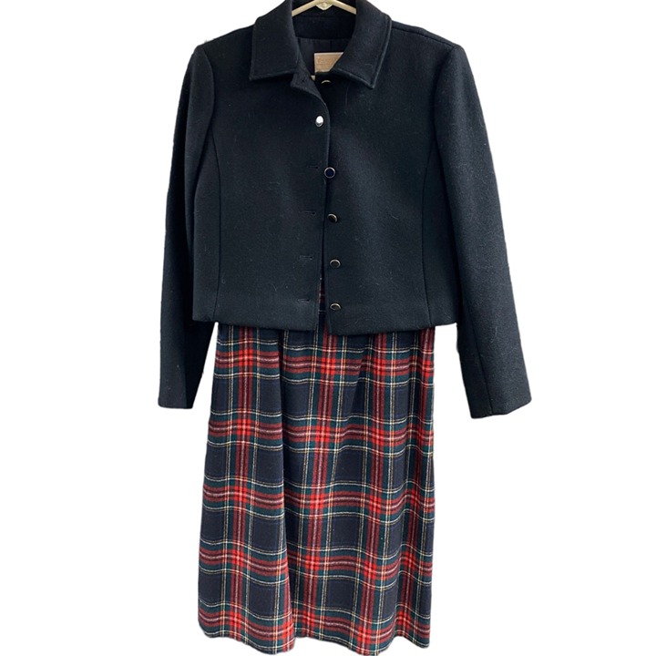 Flash Sale - Vintage Pendleton Black Stewart Tartan Skirt And Blazer Set. - Surprise Savings Saturday:£33[hoWomen_2123401ua]