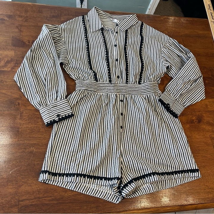 NWT Merci Striped Collared neck romper long sleeve gray black white size medium