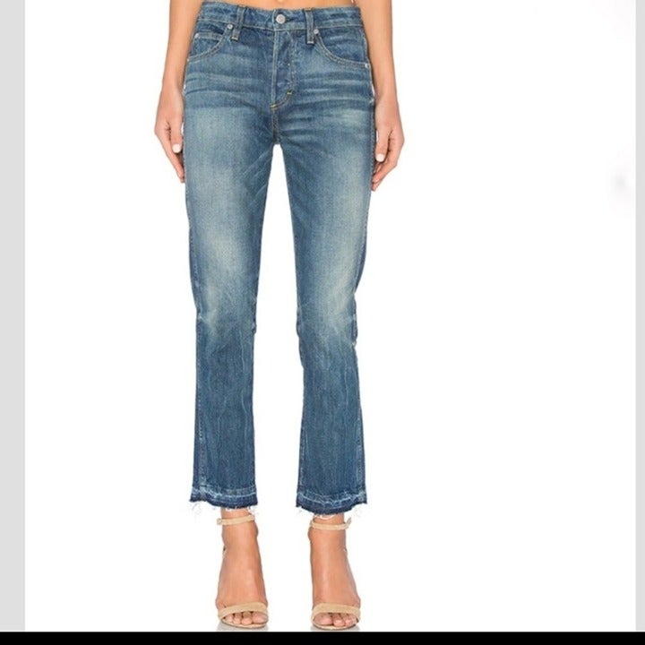 AMO BABE BLUE GEM FRAYED HEM DENIM JEANS(28)