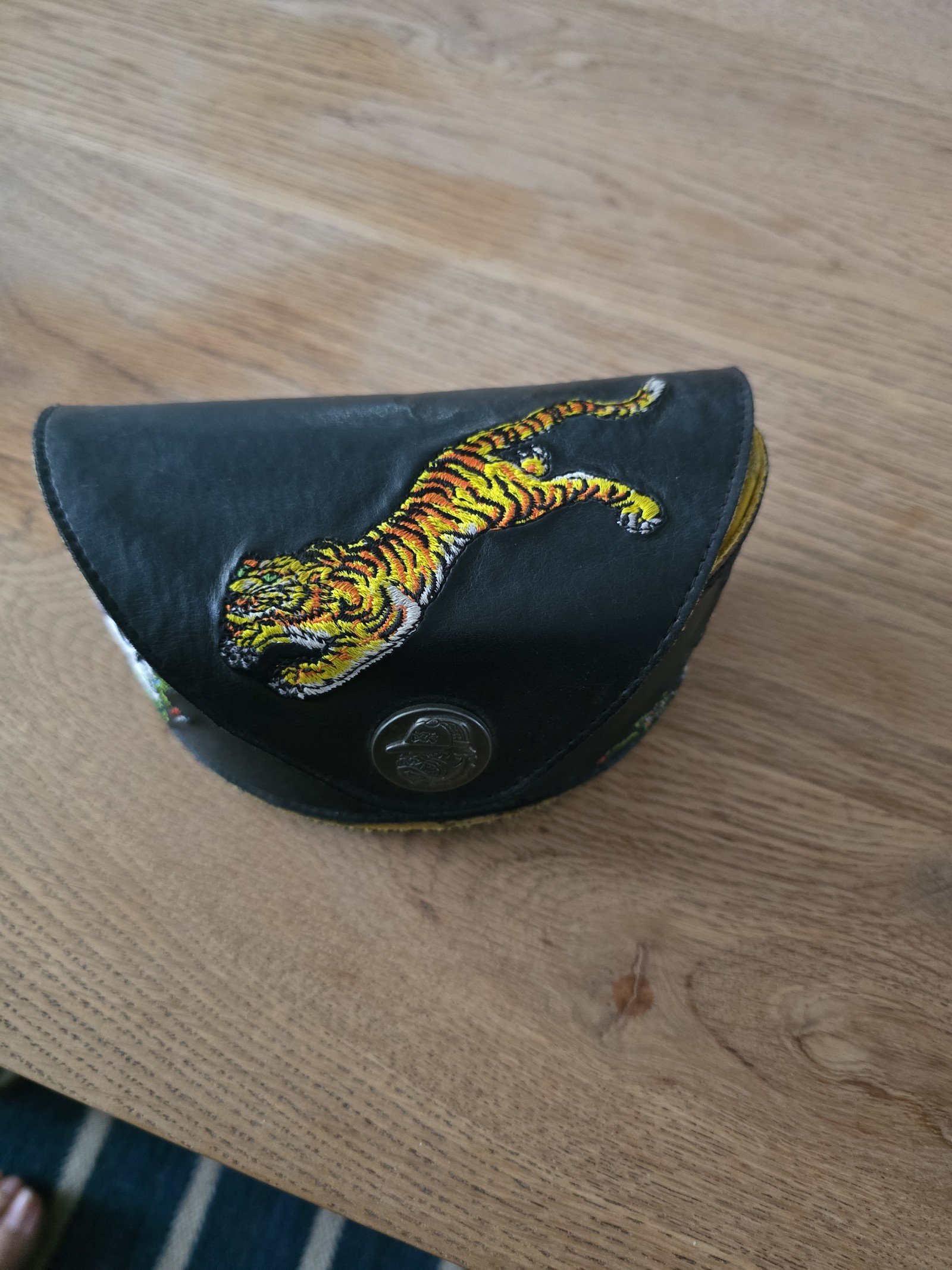 Ed Hardy glasscase