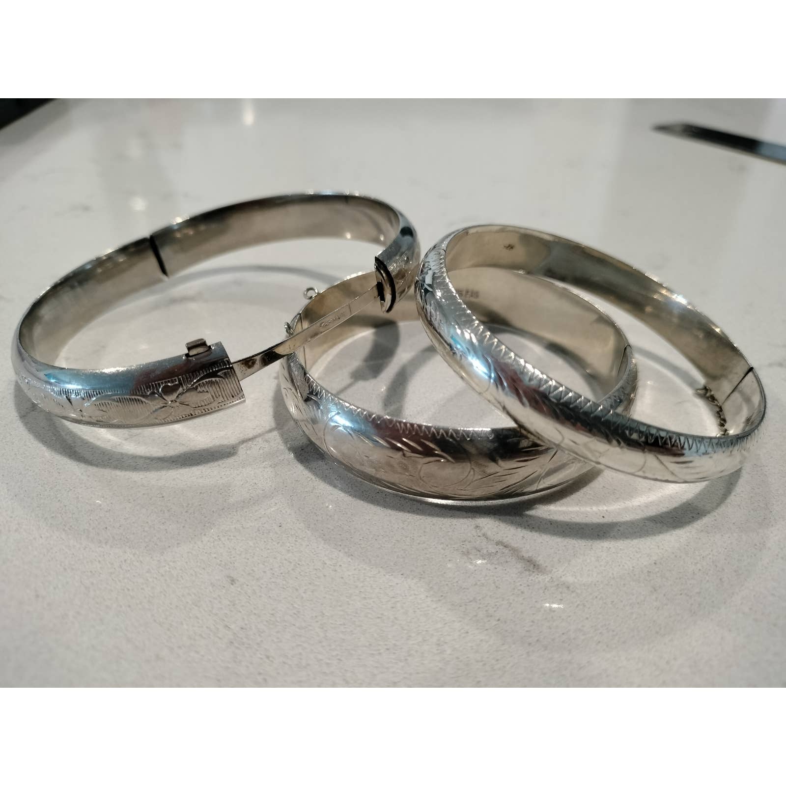 Vintage Engraved Hinged Bangle Bracelets