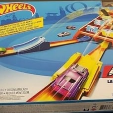 Hot Wheels Action Launch Across Challenge Track Set