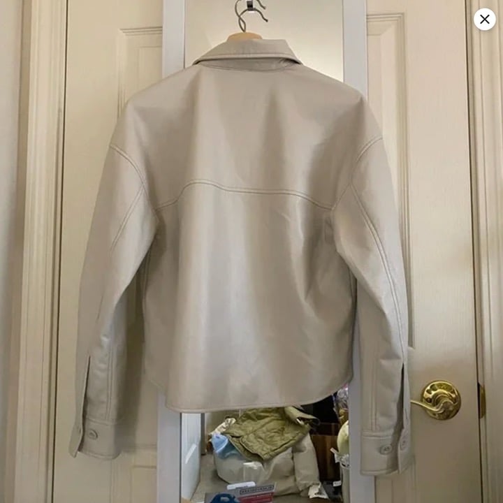 Aritzia Pelli Hip Shirt Jacket XS Cream