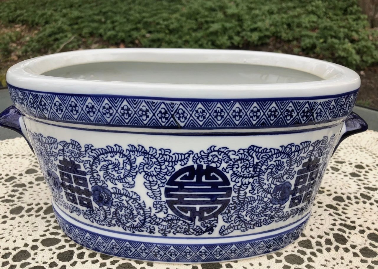 Porcelain Chinese Decorative Planter Chinese Classical In Blue and White