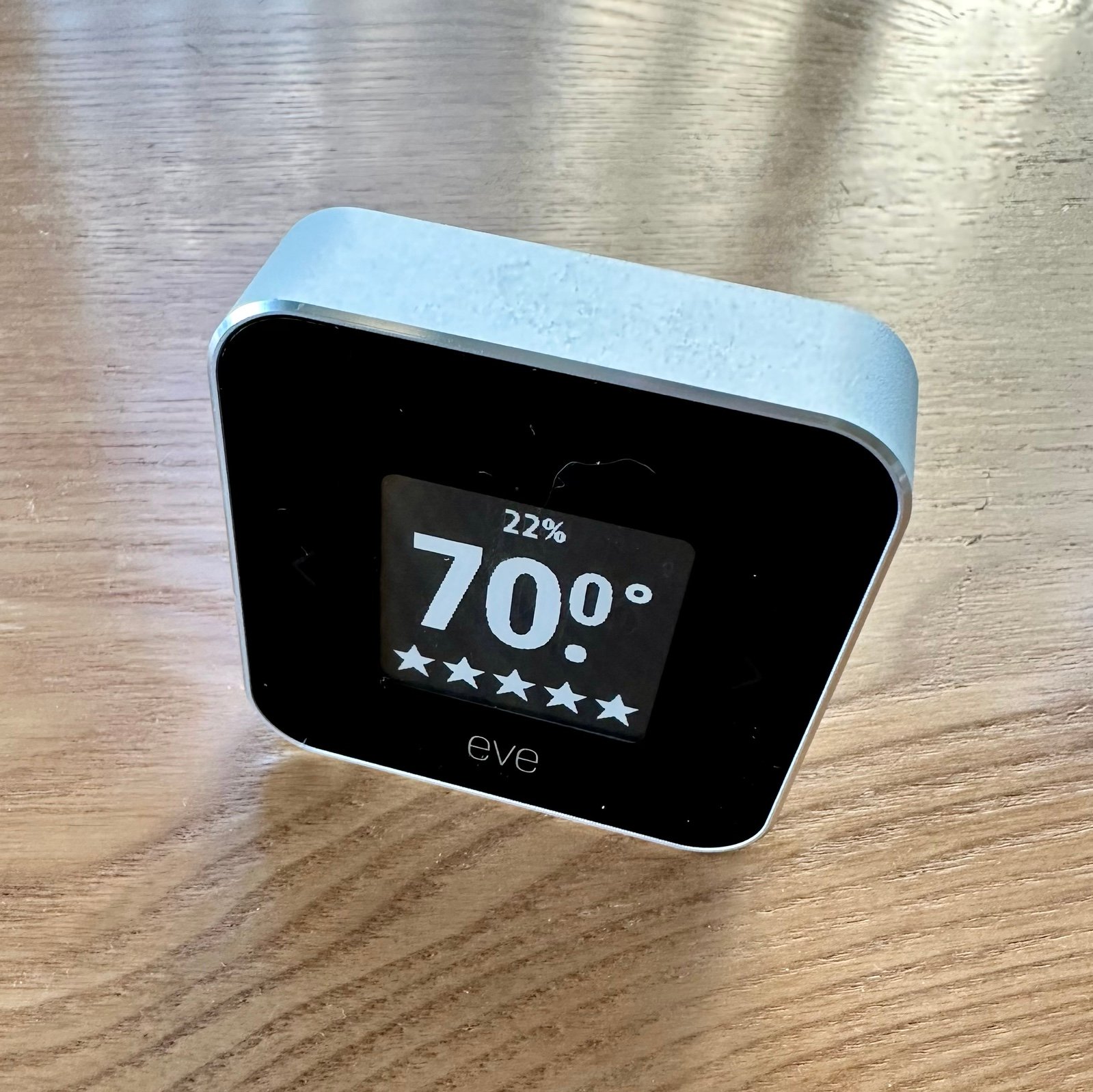 Eve Room - Indoor air quality sensor to monitor air quality (VOC), temperature