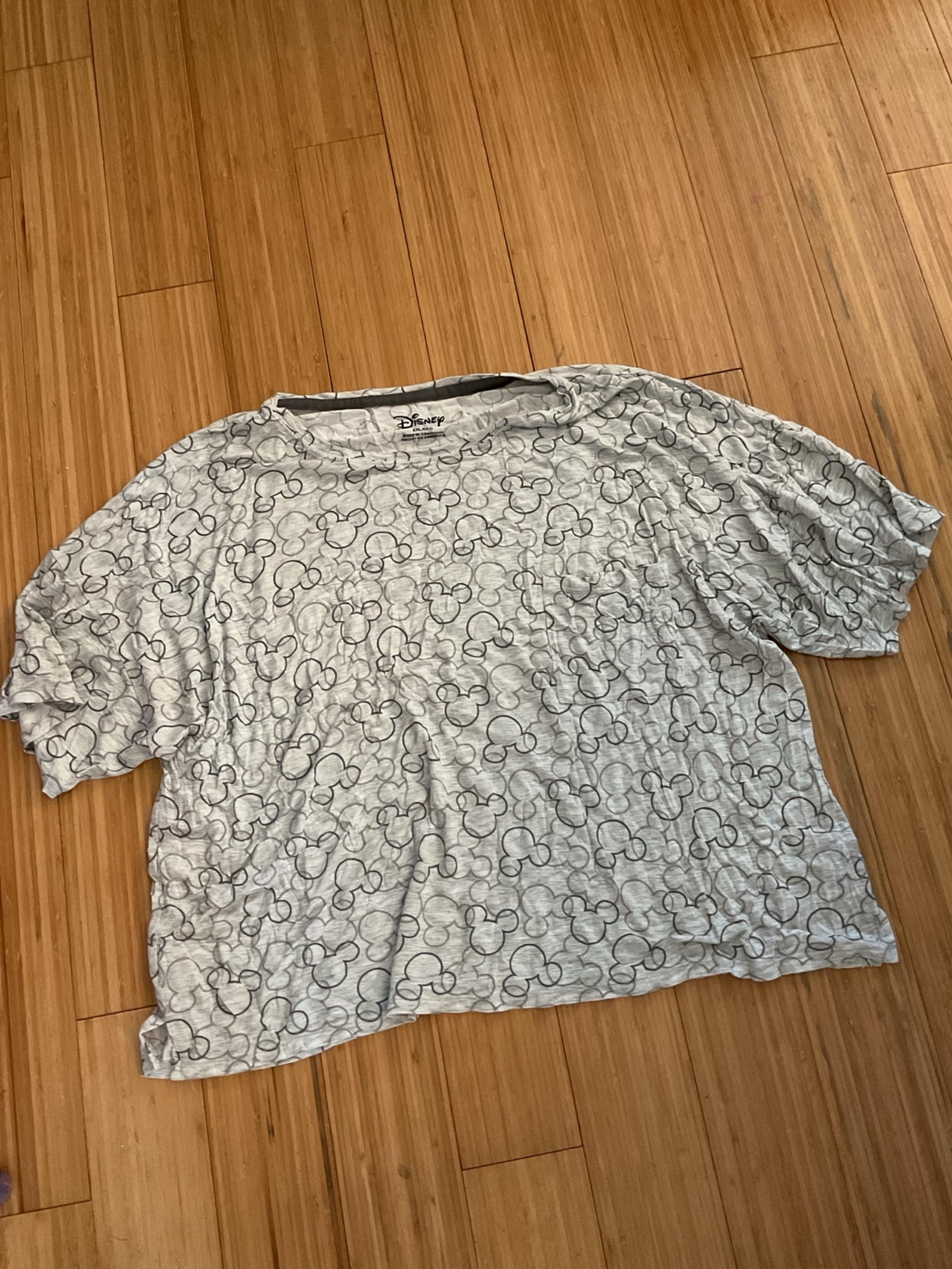 Disney Size XXL Oversized Boxy Soft Stretchy Mickey Mouse Grey Pocket Tee