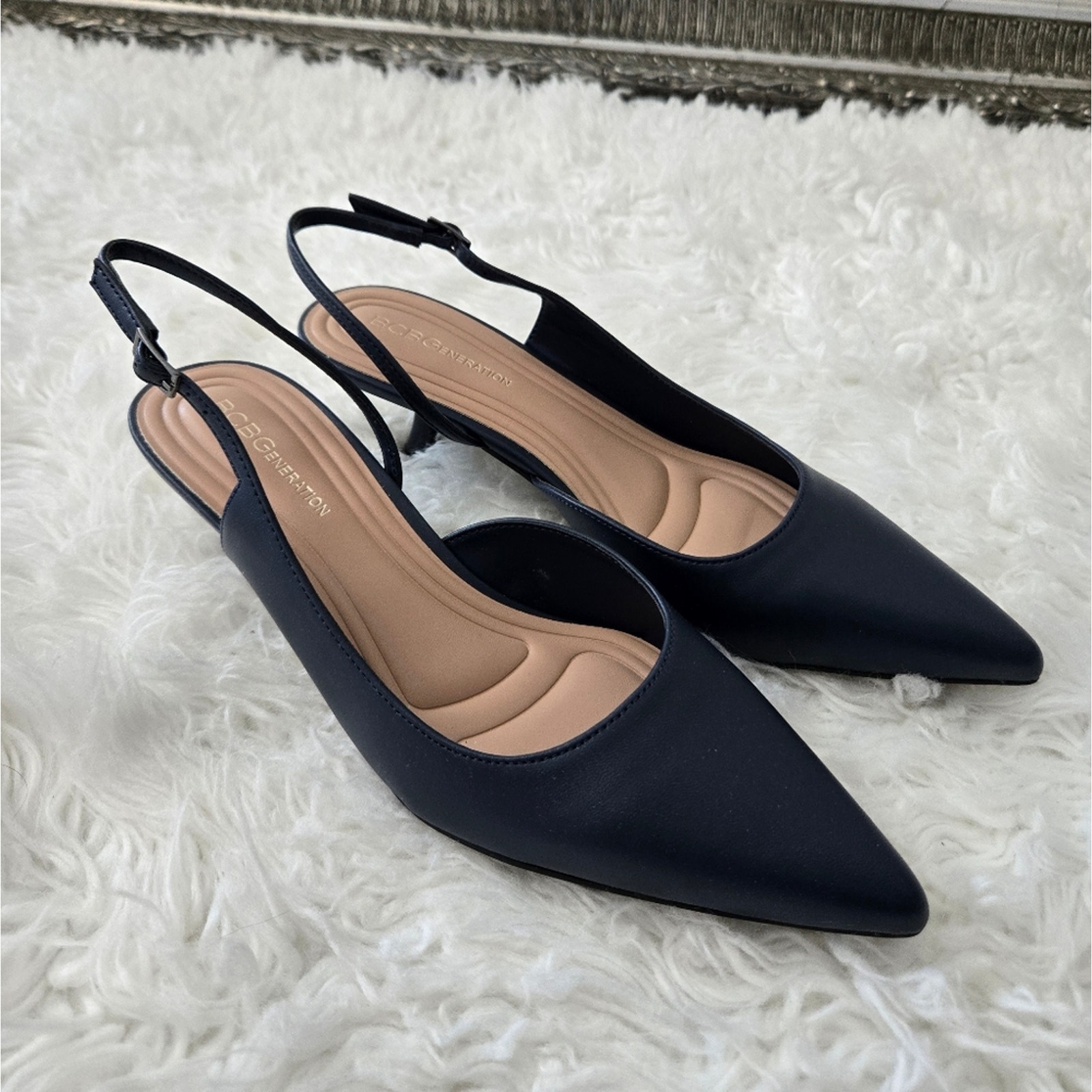 BCBGeneration Women's Kittie Kitten Heel Sling Back Pumps in Dark Ink. Size 8.5.