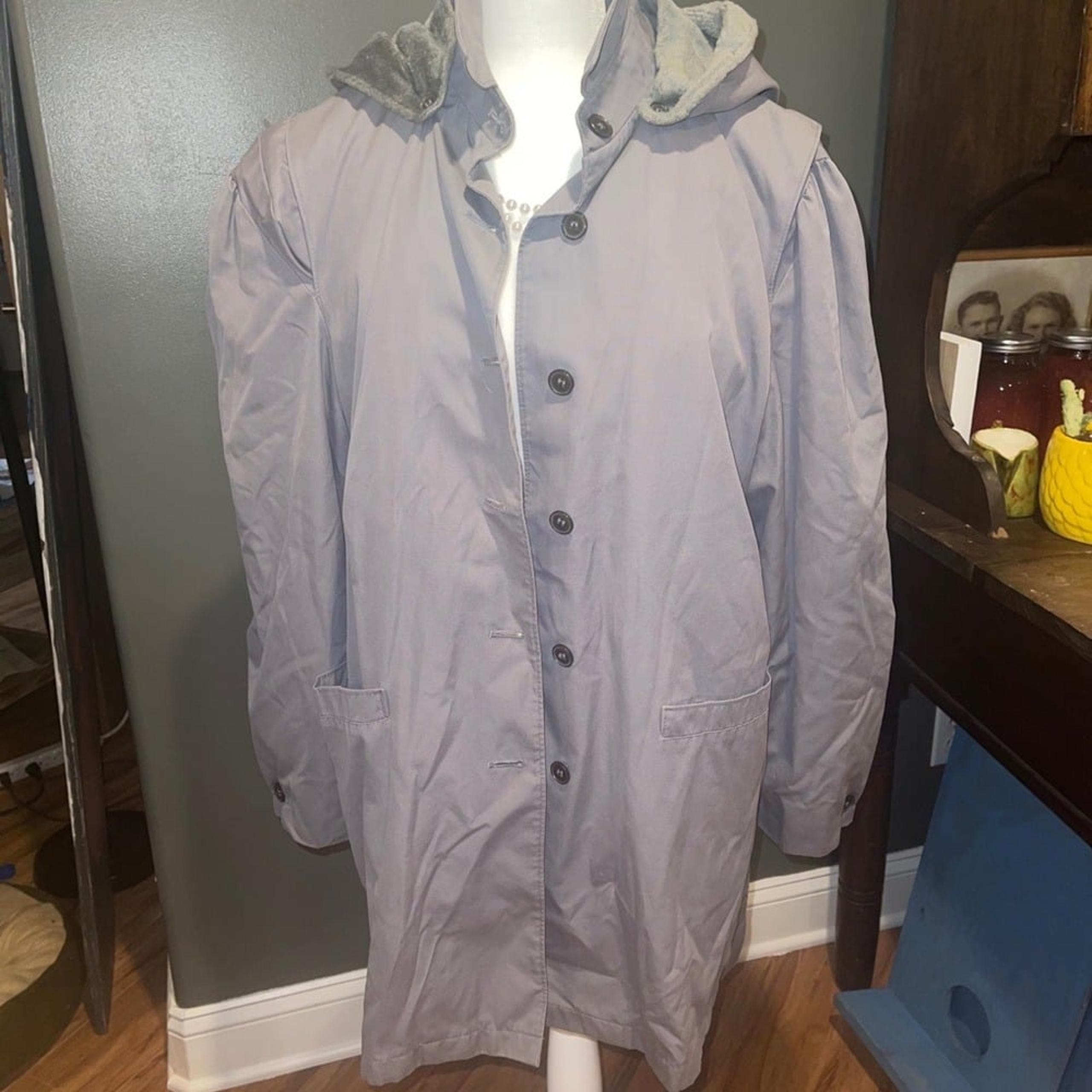 Gray London Fog weather wear of Distinction