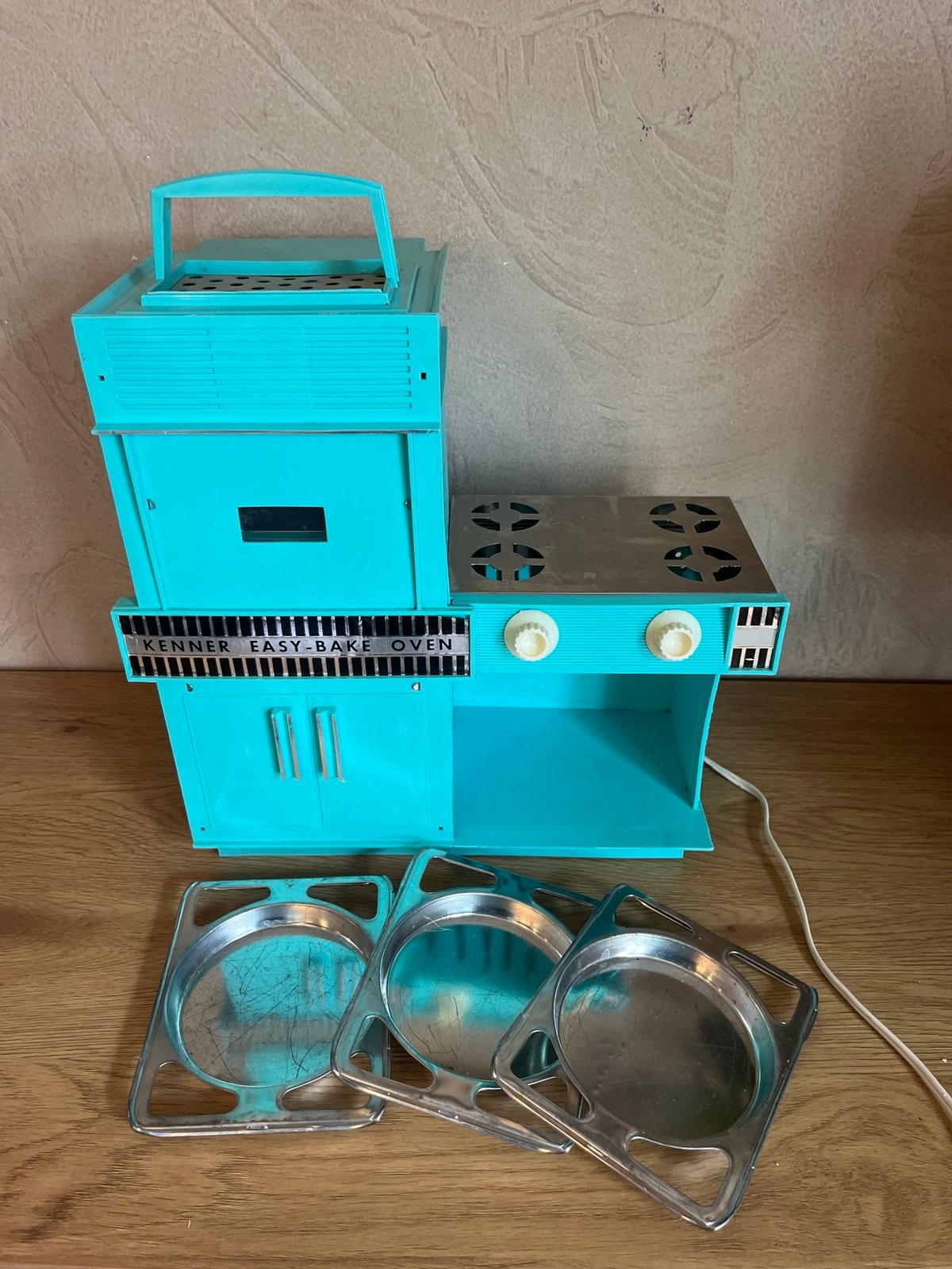 Vintage Rare 1964 Kenner Easy Bake Oven Turquoise With 3 Pans WORKS!