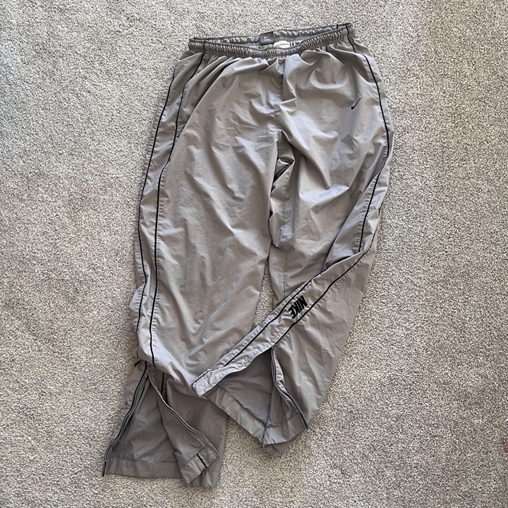 90s Vintage Gray Nike Trackpants with Zippers and Logo XL