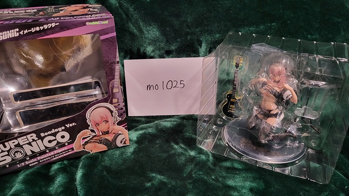 Super Sonico Bondage ver. 1/7 Scale Figure