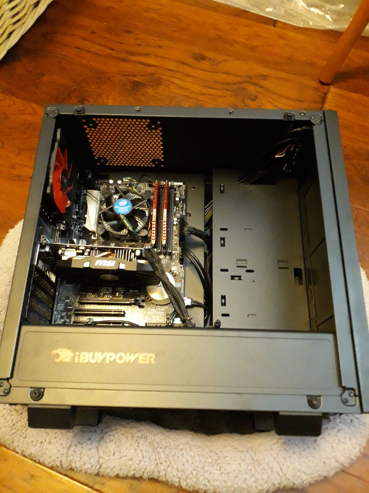 IBuyPower Gaming PC with led mouse and k