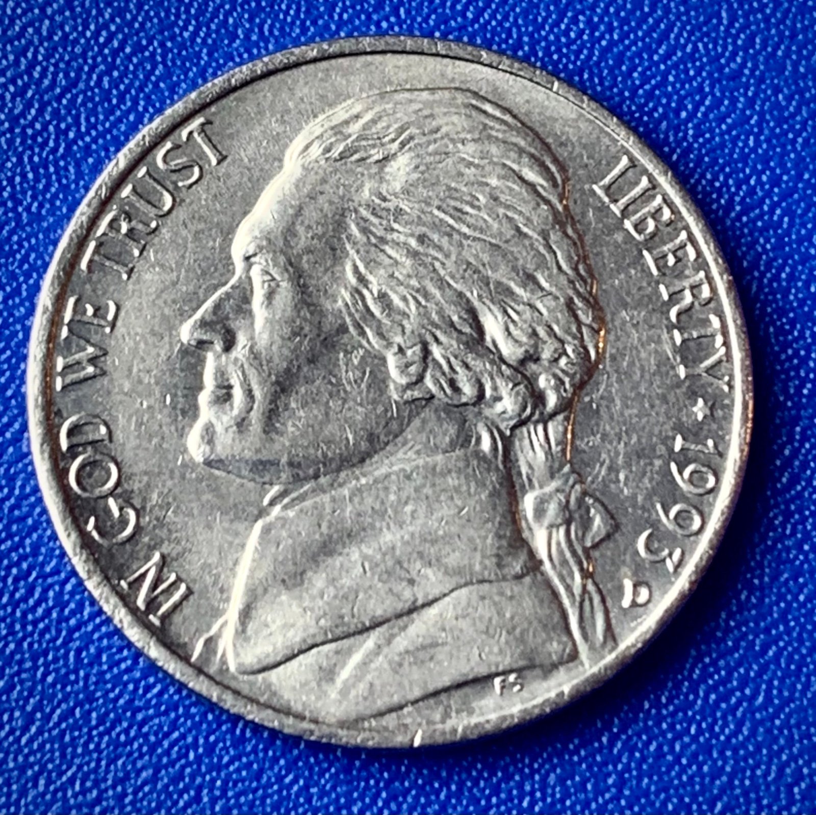 Jefferson Nickel ((centered Broadstrike ))