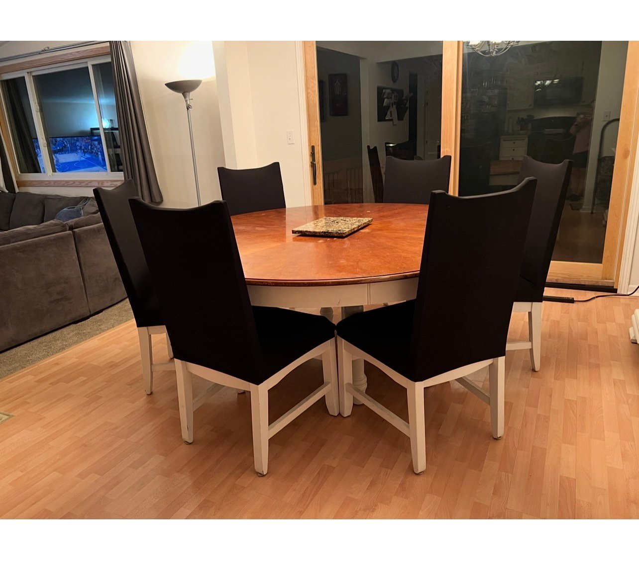 Table Round Dining Room Table