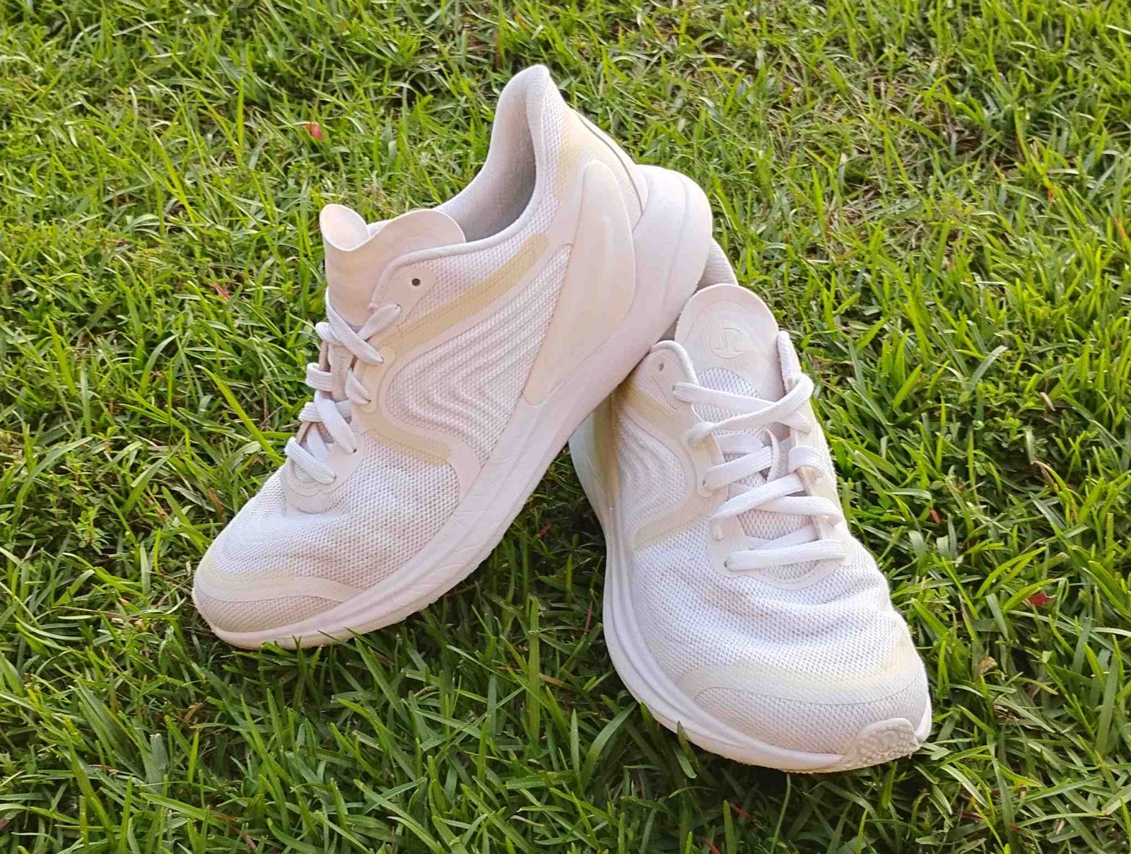 Lululemon Blissfeel Run 2 Running Shoes White 9½W/8M