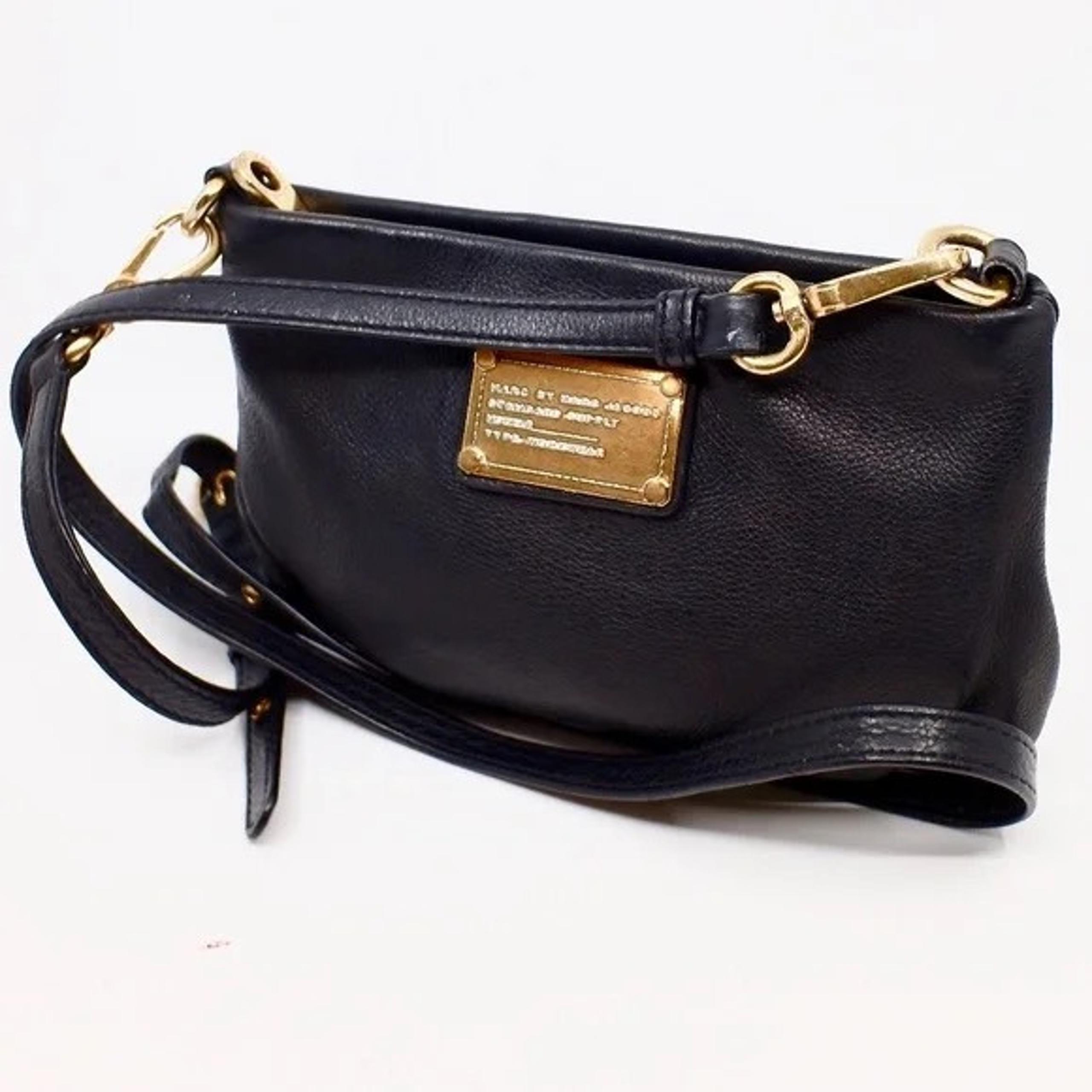 MARC JACOBS~"Classic Workwear"~BLACK LEATHER~TWO-WAY CROSSBODY/CLUTCH BAG