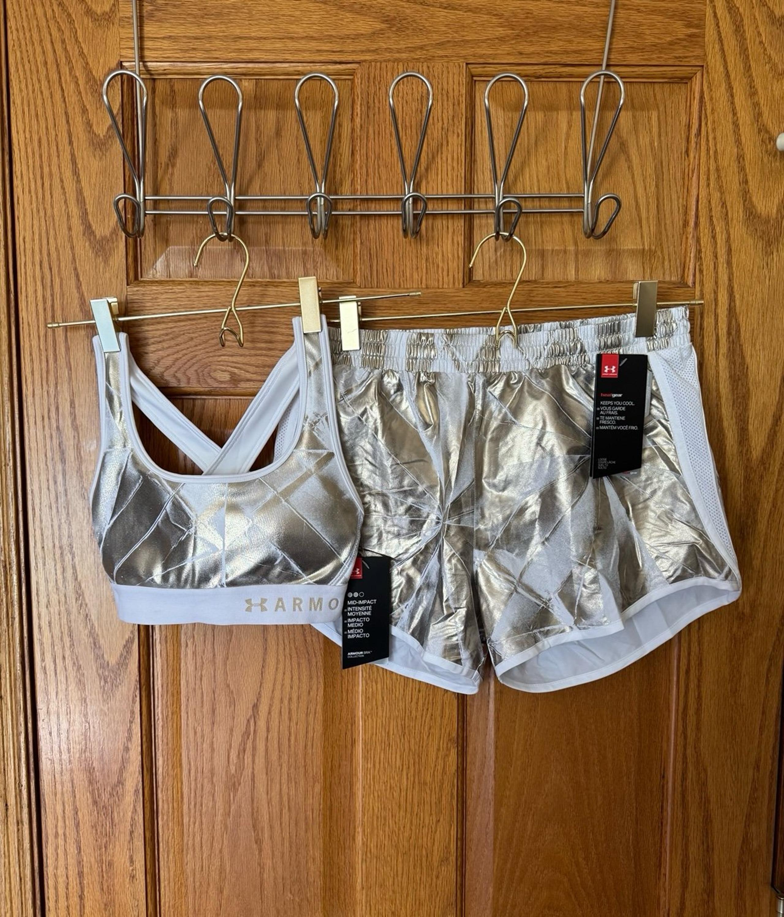 NWT Women’s Under Armour shorts/bra set XS