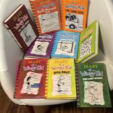 Diary of the Wimpy kids lots of 9 books