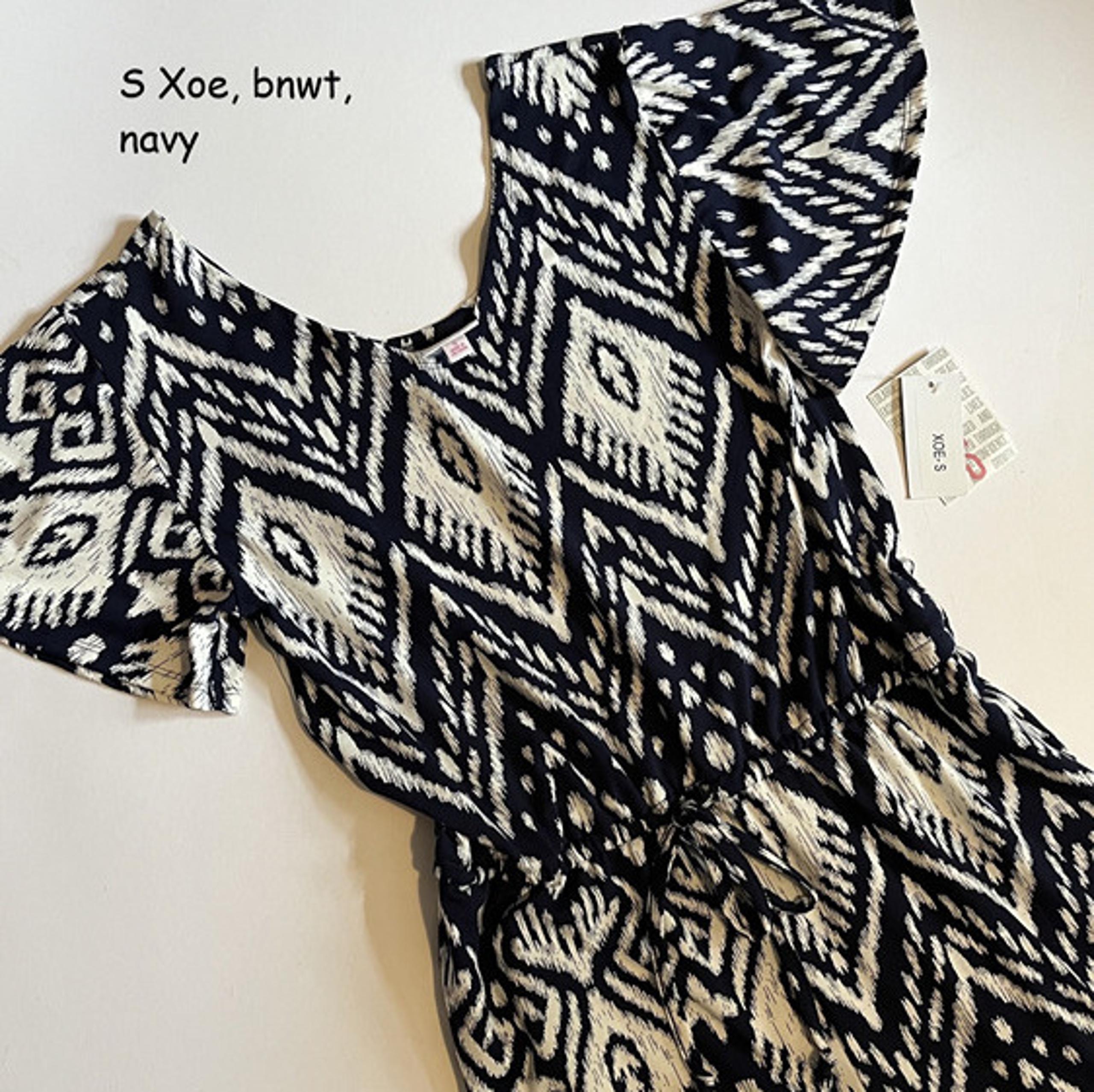 Small Lularoe Xoe pantsuit, dark navy blue and white