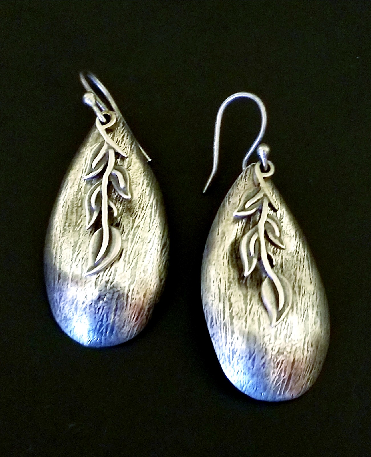 Rare Silpada Sterling Silver Swaying Leaf Earrings