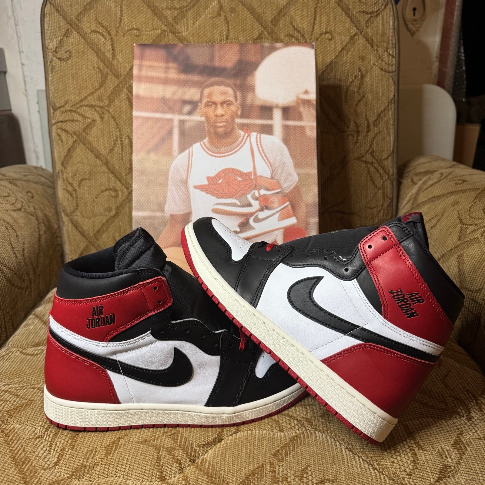 [DZ5485-106] Mens Air Jordan RETRO 1 HIGH OG Size 11