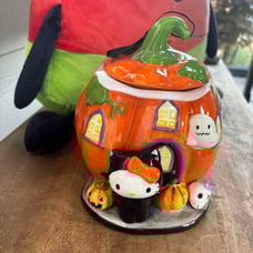 Hello kitty ceramic jar