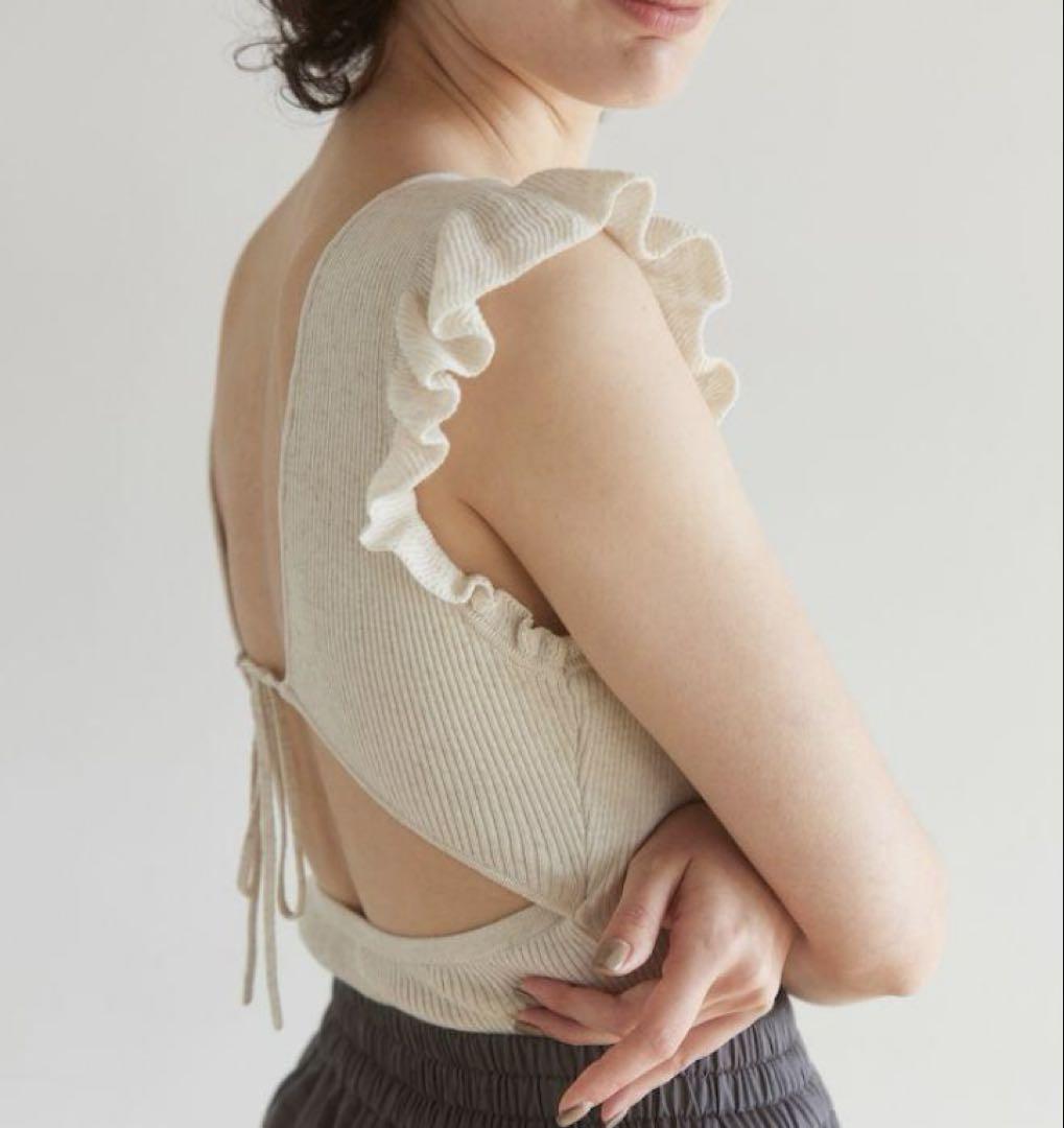Frill-sleeved sleeveless top
