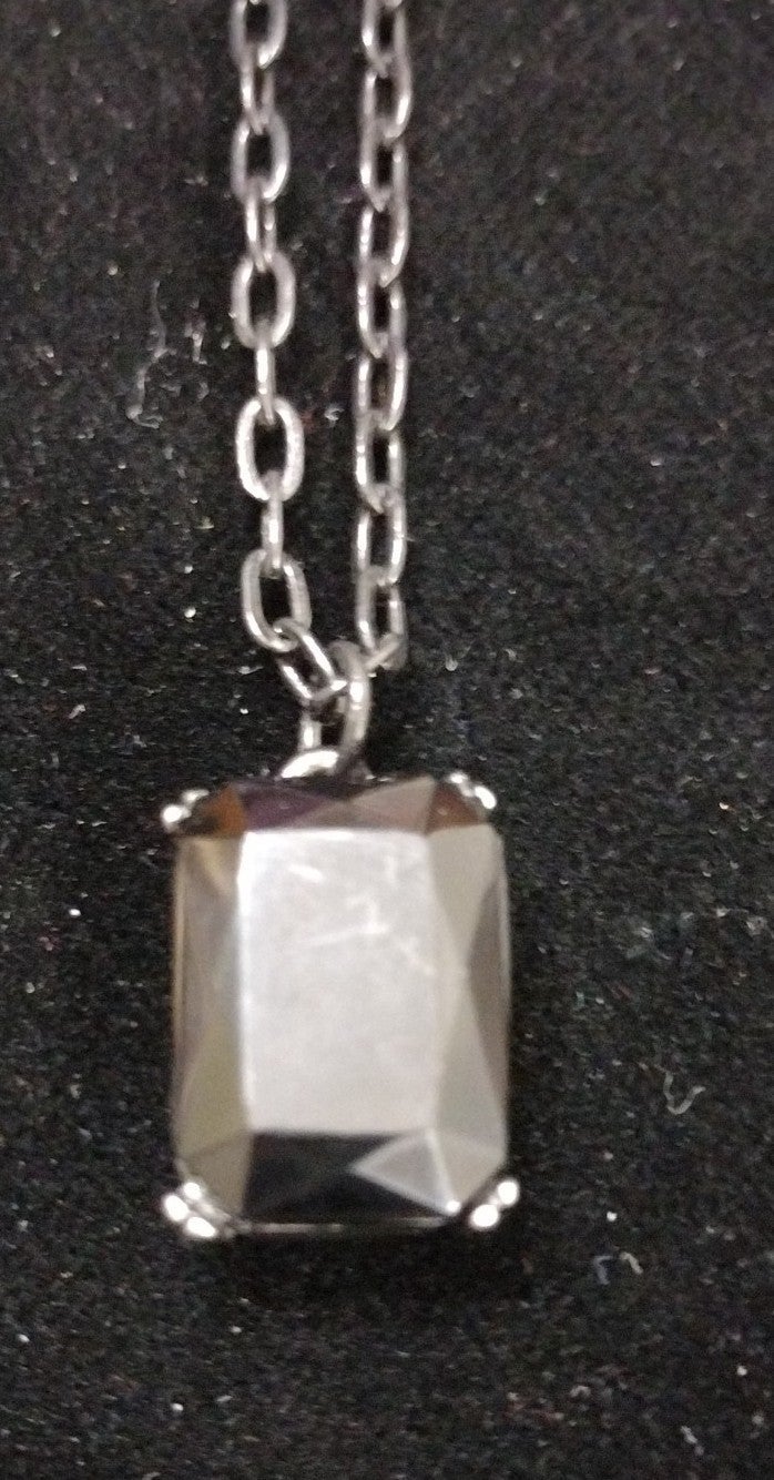 Rectangle Ruby Red Glass pendant Necklace vintage