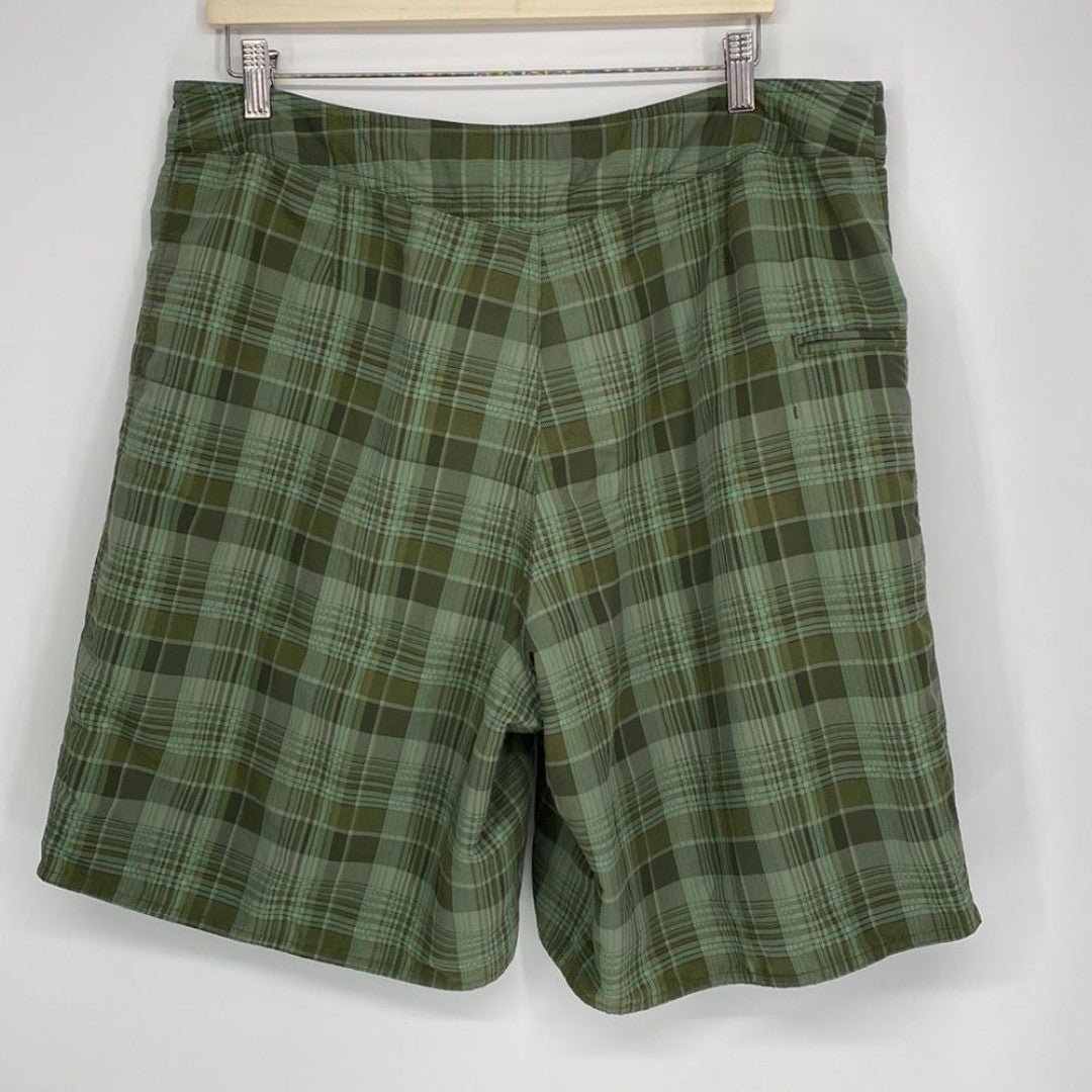 Patagonia Wavefarer Green Plaid Board Shorts Swim Trunks