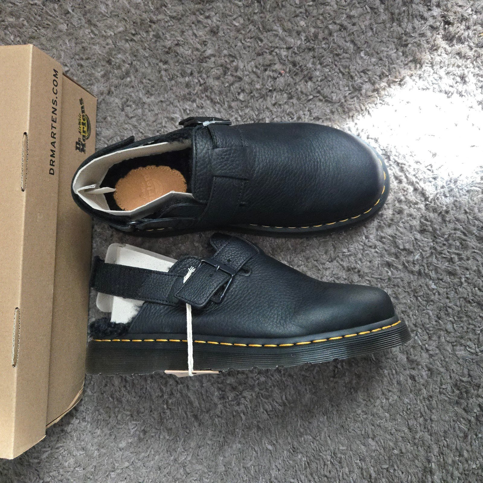 Dr. Martens Black Leather Jorge II Men 9 Shoes Warmair with Faux Fur 012025