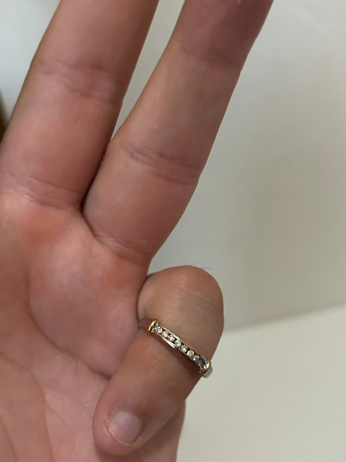 Womens 8 Single .10 Pointers SI 1 Diamonds Gold Band Size 3 1/2 Ring 1.4g 14kt