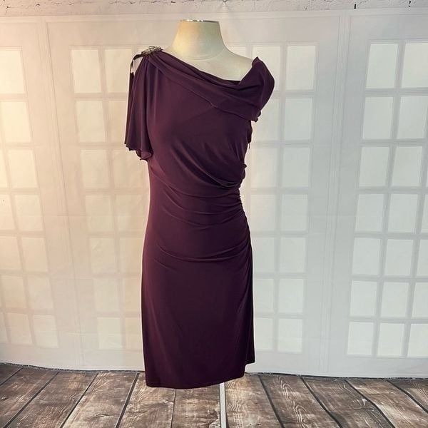 Badgley mischka purple embellished shoulder cocktail party dress