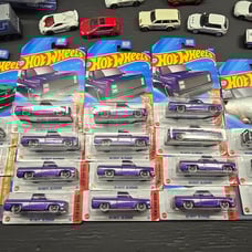 HotHot Wheels 2025 ‘83 Chevy Silverado Dollar General Exclusive (Lot of 6 )