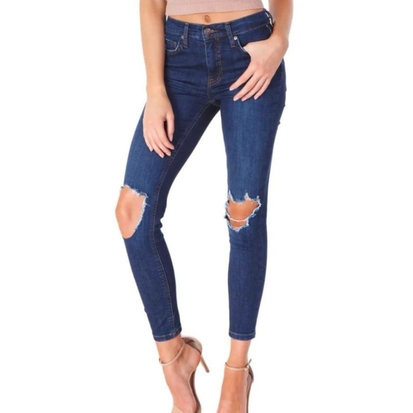 Free People Busted Knee Skinny Jeans Size 29
